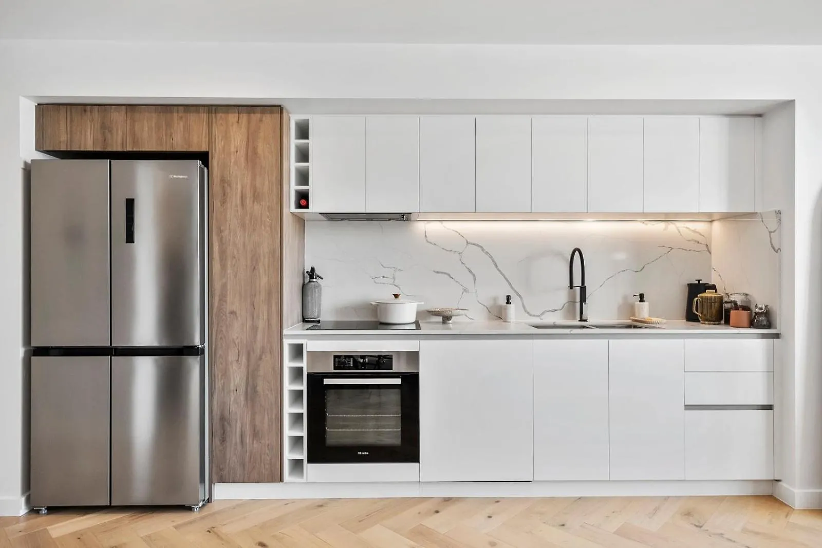 Apartment Cityscape At The Elliott In The Heart Of Hobart