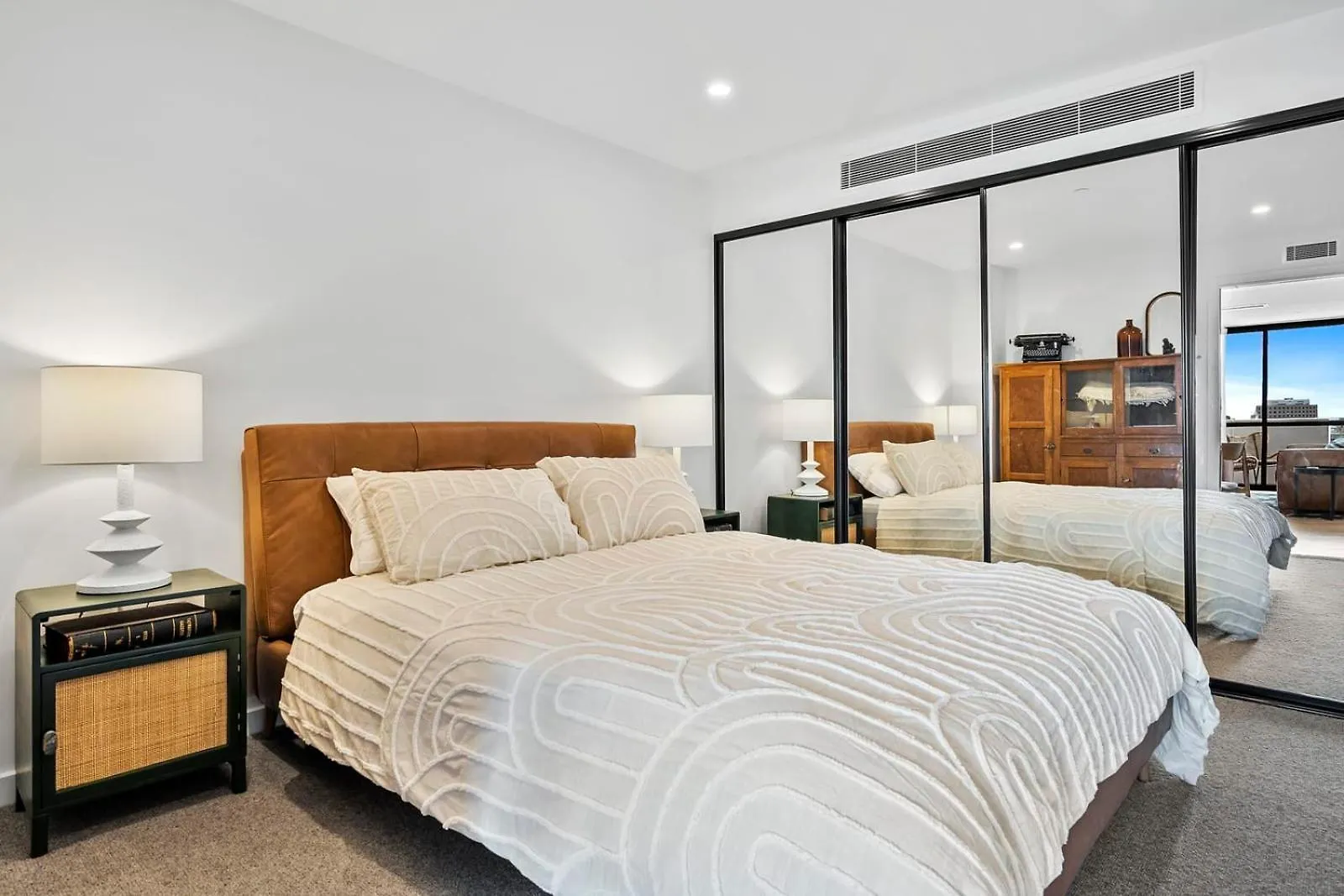 Cityscape At The Elliott In The Heart Of Hobart Apartment