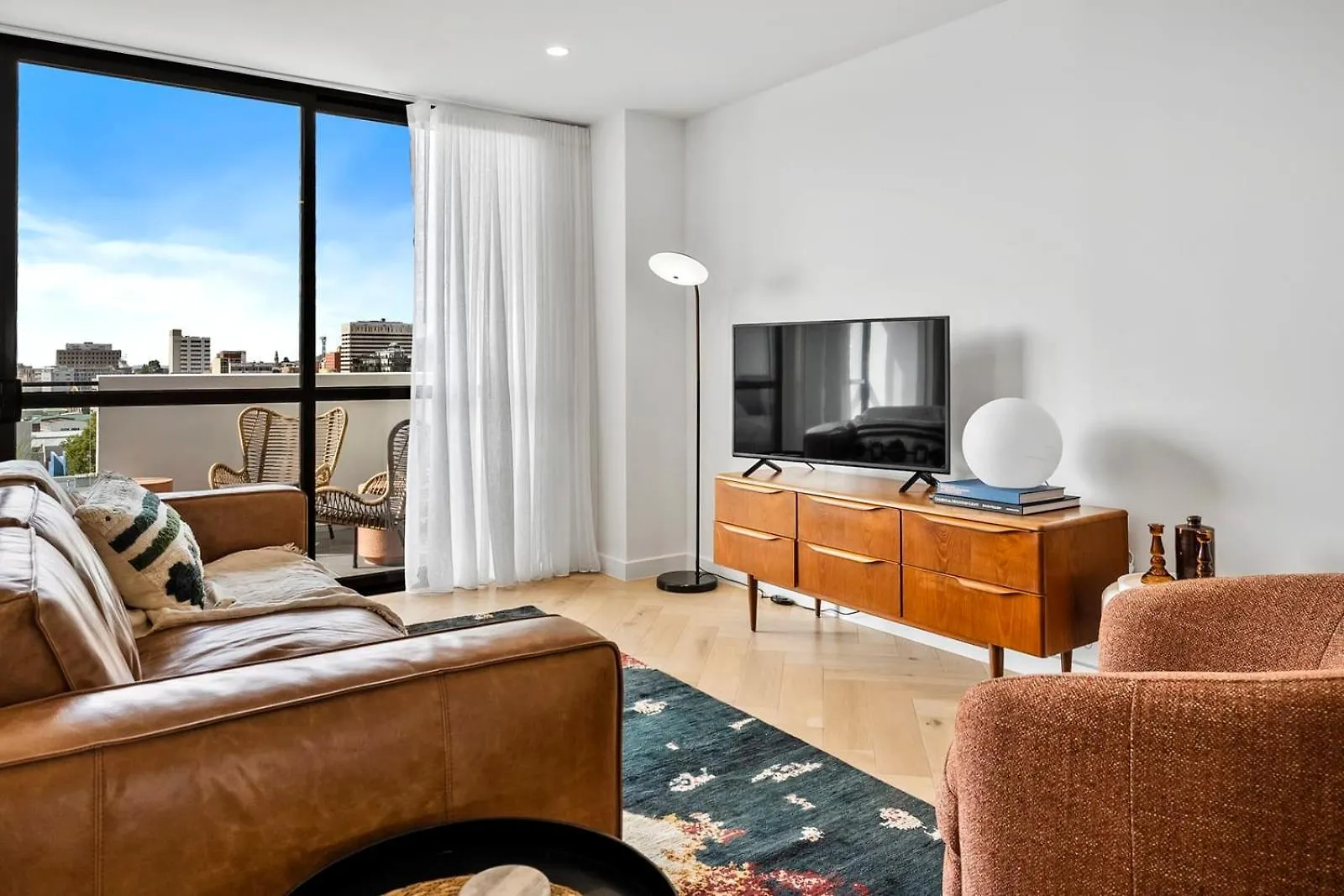 Cityscape At The Elliott In The Heart Of Hobart location