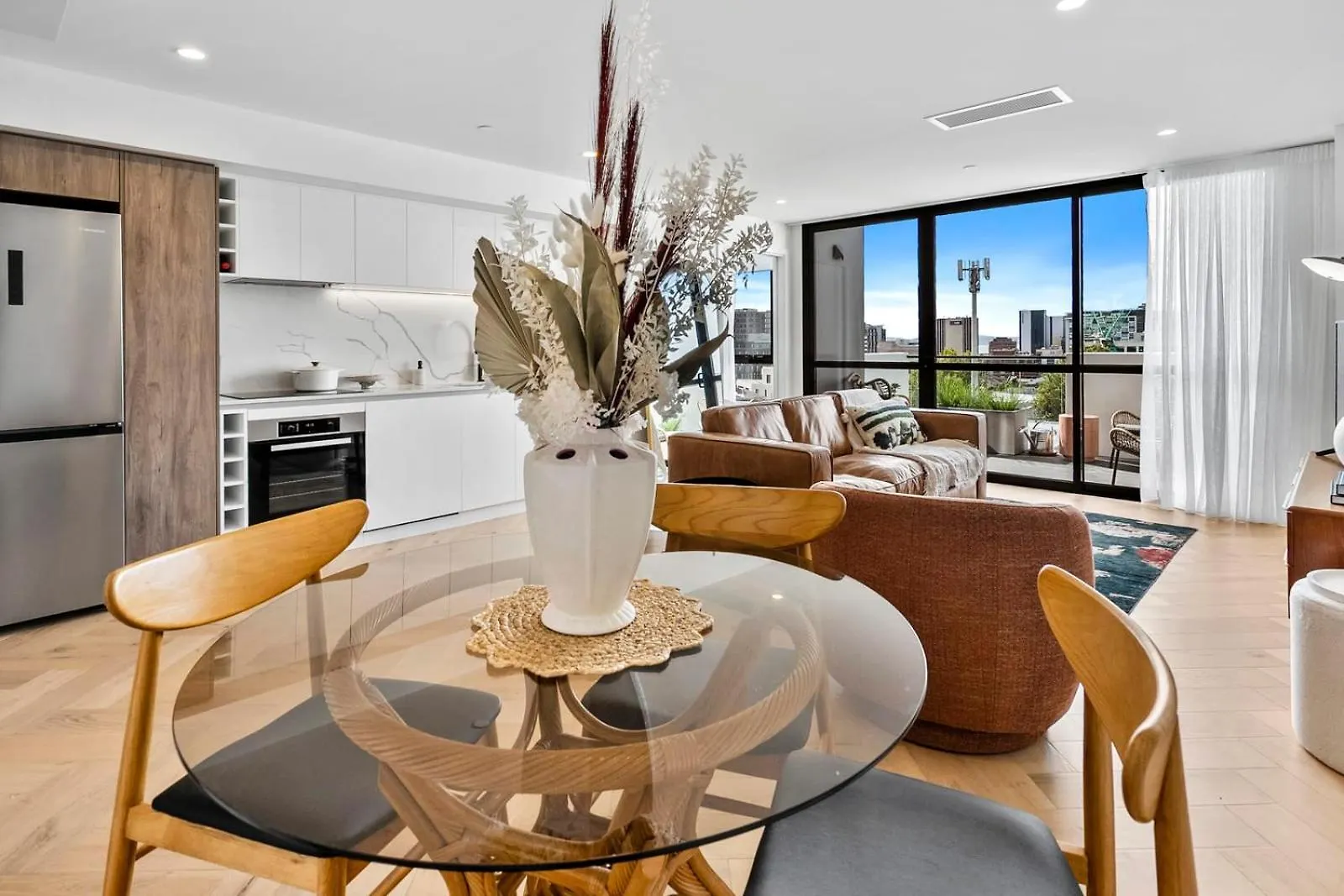 Apartment Cityscape At The Elliott In The Heart Of Hobart